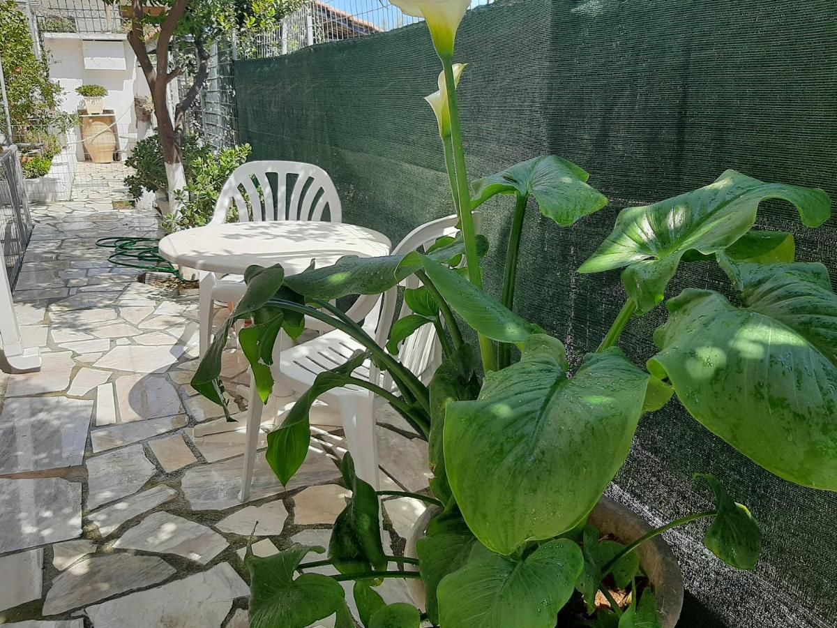 Cozy Flat In Nea Makri公寓 外观 照片